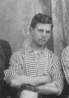 1909:  Jugó por última vez José María Cayetano Farenga 