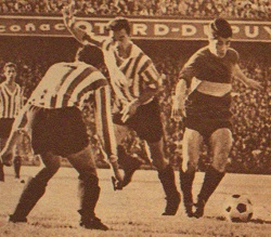 1965:  Boca le ganó a Estudiantes (La Plata) 2 a 1 