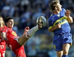 2004:  Boca le ganó a Huracán (Tres Arroyos) 2 a 1 