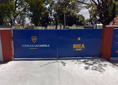 El portón de acceso a La Candela en los últimos años en que Boca utilizó el predio